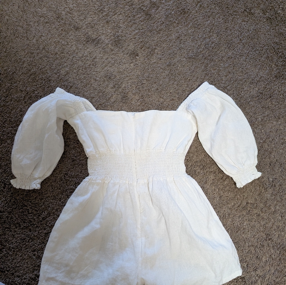 We Wore What 100% Linen Off Shoulder Romper White L/G Pockets - Picture 8 of 9
